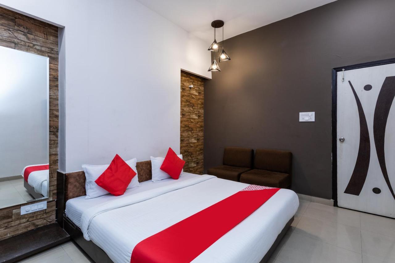 Oyo 75956 Hotel Grand Rourkela Bagian luar foto