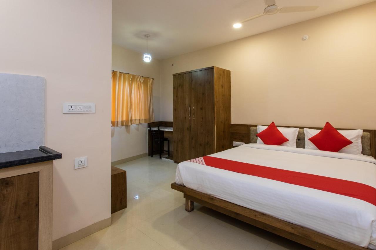 Oyo 75956 Hotel Grand Rourkela Bagian luar foto