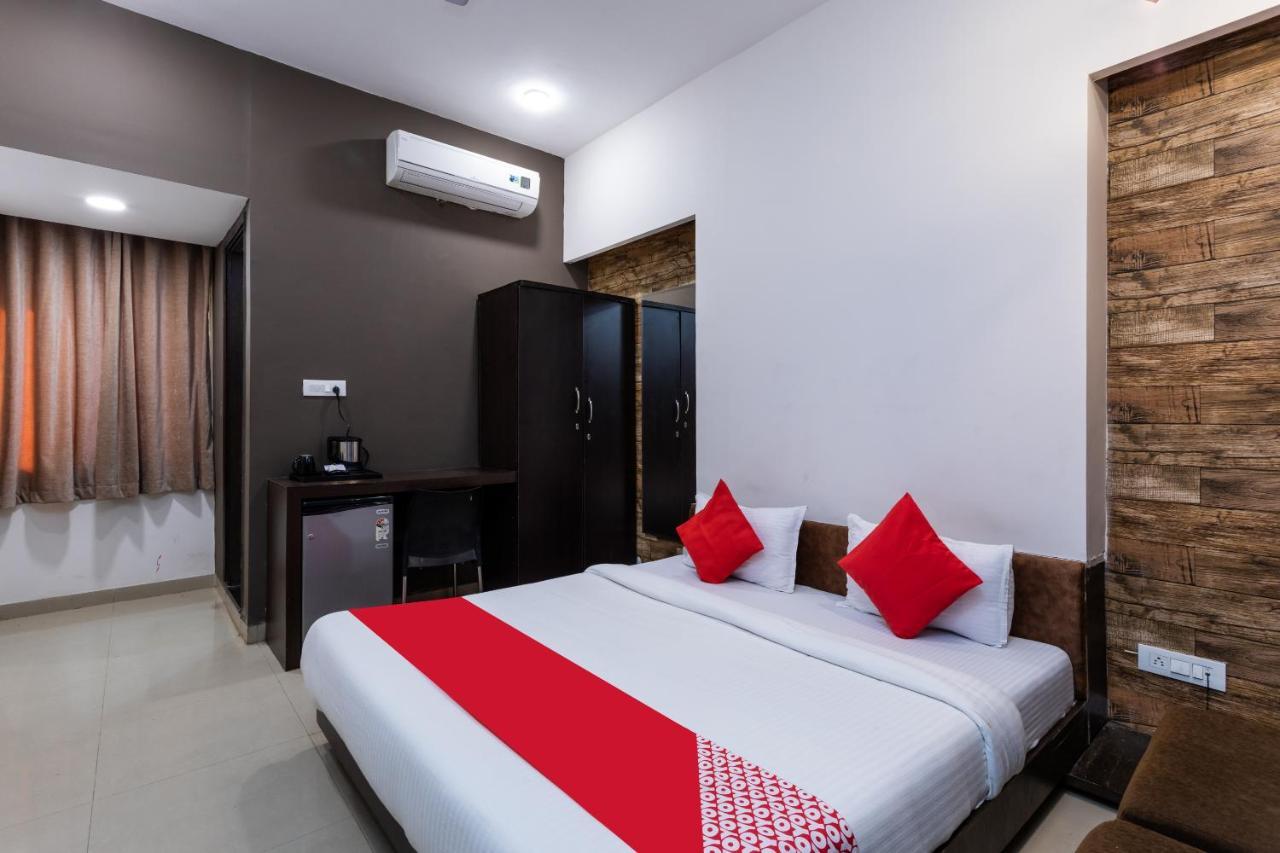 Oyo 75956 Hotel Grand Rourkela Bagian luar foto